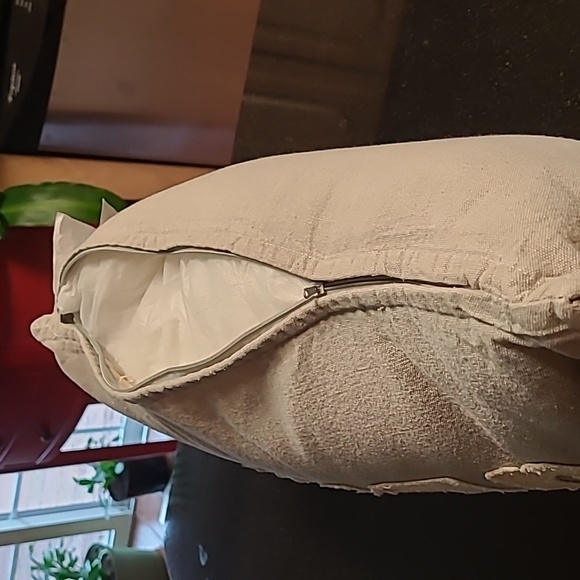 Deni. Accent Pillow - Picture 4 of 5